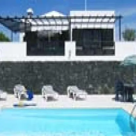 Villa Puerto Del Carmen Sleeps 6 Pool Wifi T691347 *