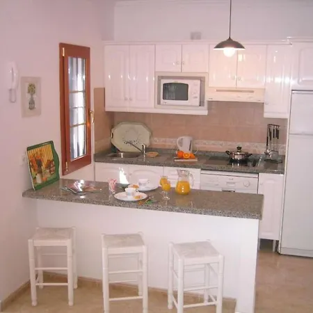 Villa Puerto Del Carmen Sleeps 6 Pool Wifi T691347
