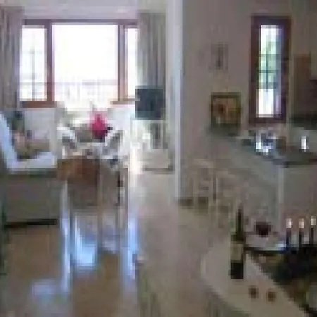 Vila Puerto Del Carmen Sleeps 6 Pool Wifi T691347